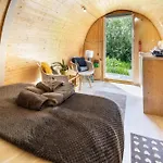 山林小屋 West Point Woods *